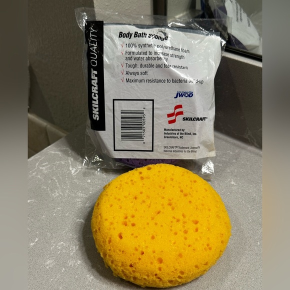 2 New Round Vintage Body Bath Sponges Purple (Skilcraft) & Yellow (No packaging) - Picture 3 of 6